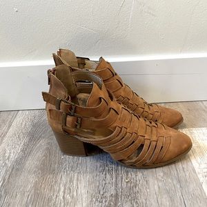 Women’s heels size 8.5